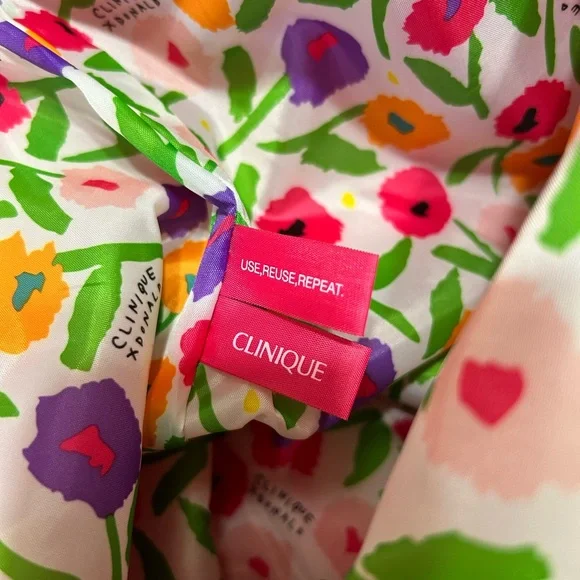 Clinique x Donald collab pink tote with Bath & Body Works Fragrance Set Bundle - Picture 7 of 11